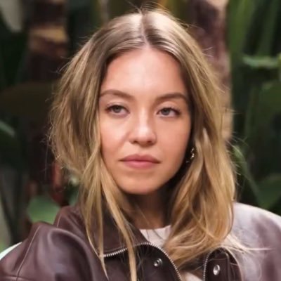 9865321945_'s profile picture. 