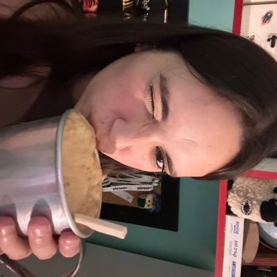 zoegbntz's profile picture. güzel kadın