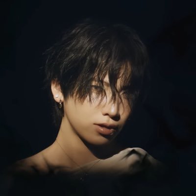 Prinxceyuma's profile picture. *pronouns* ✩°｡ ⋆⸜ 🎧✮she/They -͟͟͞☆ Age:20 **personality** INTP 𝗡𝗼𝘄 𝗽𝗹𝗮𝘆𝗶𝗻𝗴: Jyuugoya By &Team 01:09 ━━━━●───── 03:17 ㅤ ㅤ◁ㅤ ❚❚ ㅤ▷ ㅤㅤ 🛸✮☄