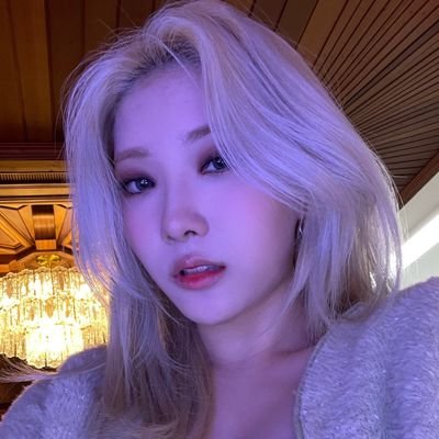 hotteommy's profile picture. con kim leehan a mi lado y un pucho en la mano