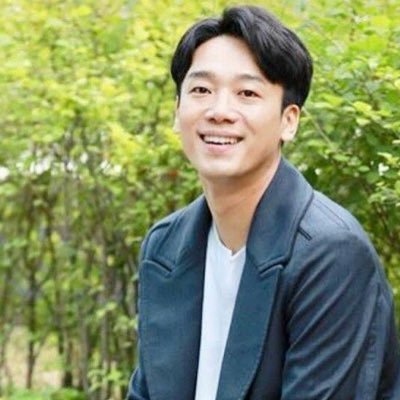 Vmanagertakada's profile picture. VTuberを目指す方のサポートをしています🎤🌷 現役マネージャーとして実務経験を活かした支援を行っています 活動準備や方向性相談に誰よりも寄り添います🤝✨ 案件紹介や面談にも対応しているので、気軽にDMください📩💭