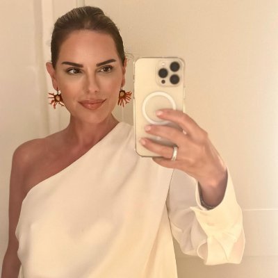 AuroraSky235's profile picture. Single, strong, and loving my own company.