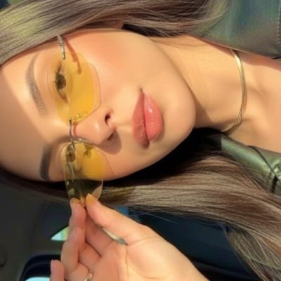 yvisou's profile picture. ✨recolha a sua insignificância✨