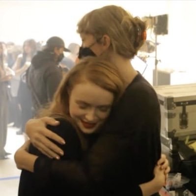 missmirrorball_'s profile picture. aquarius / reputation, folklore and evermore stan / saw taylor on 4.2.23, 5.6.23 & 10.27.24 🪩❤️‍🔥 haven’t met blondie yet ౨ৎ