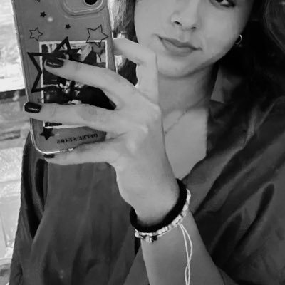 dianmrqzz's profile picture. 🍸🫧♟️🪩