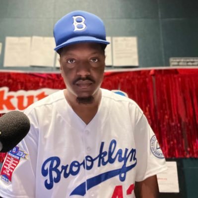 freshxknight's profile picture. I'm not a DJ. I talk and push buttons. Radio/podcast cohost of the award winning @thebreakskutx