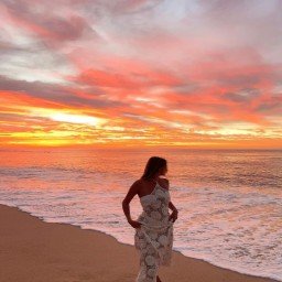 TQjyq18886's profile picture. Don’t wait for opportunity. Create it.