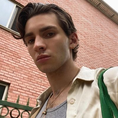 Y2GAYK's profile picture. 23 / TISCH 26” 💜