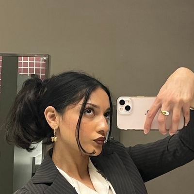 richard_ve54067's profile picture. hell is burning inside of me 😔