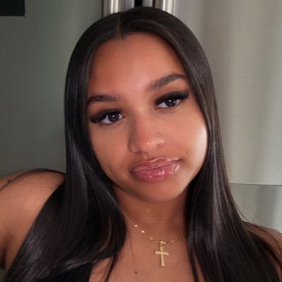 Angangangeles's profile picture. 21 instagram: angangangeles