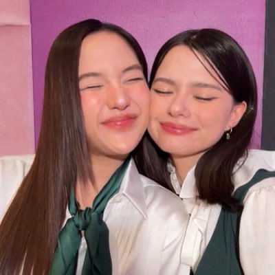 butterbear0808's profile picture. peace ✌️