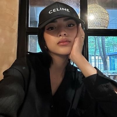 _annexlesyel's profile picture. -𝒎𝒊𝒌𝒃𝒓𝒆𝒏𝒕 𝒐𝒓 𝒏𝒐 𝒐𝒏𝒆 .𖥔˚