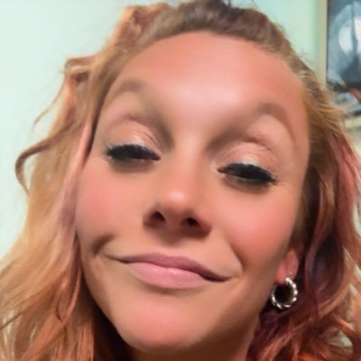 Elisa0rb9's profile picture. 