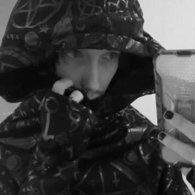 ananomaly002's profile picture. “yurei333” on all streaming platforms | i do cosplay, i make music, i yap about Final Fantasy. | no dni, i block freely.