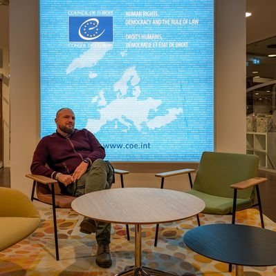 PSchydlowski's profile picture. Dispose toujours d'une place assise dans le sens de la marche.

🚉 🚴🏻‍♂️🚶🏻🌱 | 🇫🇷 🇩🇪 🇪🇺 | 🏳️‍🌈