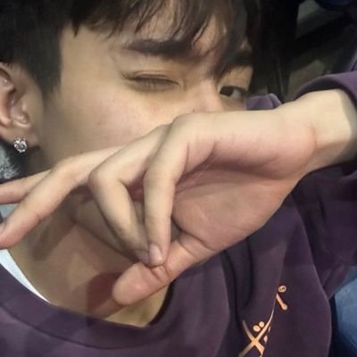 chrstn_mkbrnt's profile picture. ᵃˡʷᵃʸˢ ʰᵉʳᵉ ᶠᵒʳ ᵇʳᵉⁿᵗ ᵃⁿᵈ ᵐⁱᵏᵃ⭑