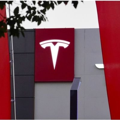 MichaelLo43588's profile picture. give away Christmas