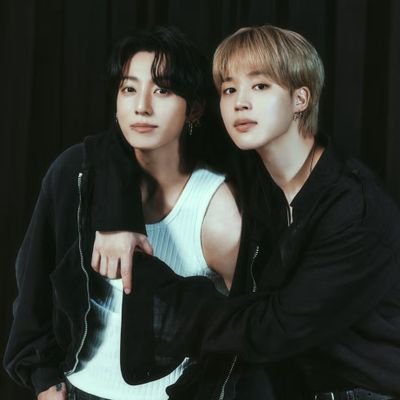 chubbiletapanda's profile picture. ARMY since 2015 🥰
Bookworm📖
Sings a lot 🎙️
Loves to sleep 🛌💤
Loves to space out 🧑‍🚀
Loves to write 📝
Loves Nature 🏞️
Loves Sunset 🌅
Loves BTS 💜