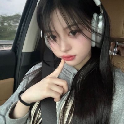 annagcf_'s profile picture. bts paved the way