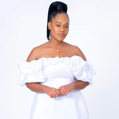 AusBassie's profile picture. Best selling author ‘And when you pray tonight’ ||Founder: Reador Collection || campaigns ✉️:missmoeketsi27@gmail.com || IG:basetsana_moeketsi ||
