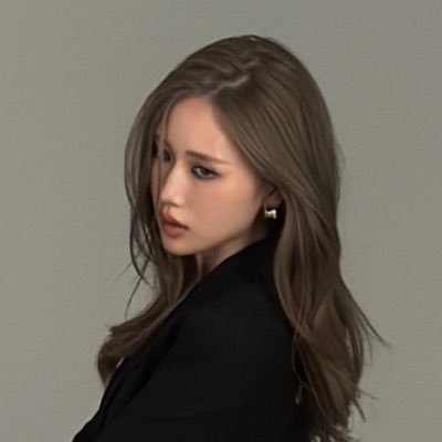 rockettotherose's profile picture. if writing comes from the pen, my heart comes from you :-) ★ — ( personal account )