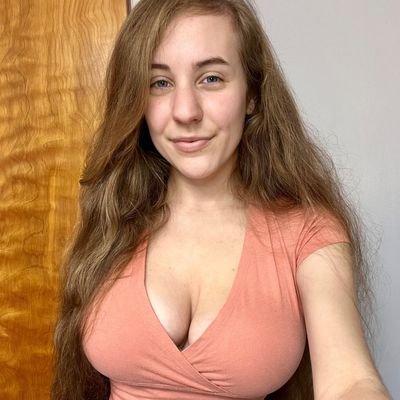 typo8118's profile picture. Sex Therapist 😊❤️