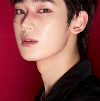 sunoowim's profile picture. I'm @enramiasa's oldtown prince in the mignonz, if you wonder.