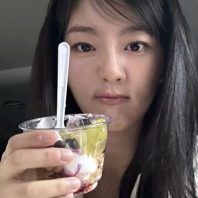 jiseungie's profile picture. HUH