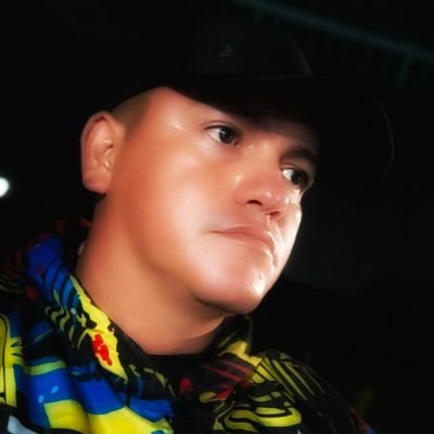 vladimirdg01's profile picture. Persona tranquila, me gusta relajarme con la música, el dibujo, y el diseño gráfico, me encanta la fotografía y la producción audiovisual