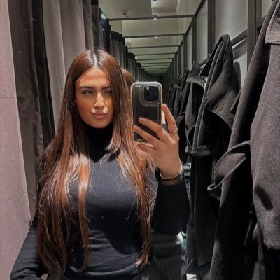 cestfatmaa's profile picture. 