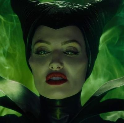 Munacorleone's profile picture. (De Anorak) Visual creative.

Hala Madrid y Virtuoso De Oyente Musica