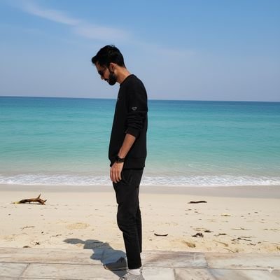 vivekdubey52372's profile picture. 'सनातन' का शाब्दिक अर्थ है - शाश्वत या 'सदा बना रहने वाला', यानी जिसका न आदि है न अन्त 

। समाज सेवक।