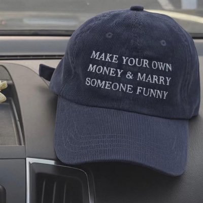 a_alimson's profile picture. confidence is my best accessory ✍️