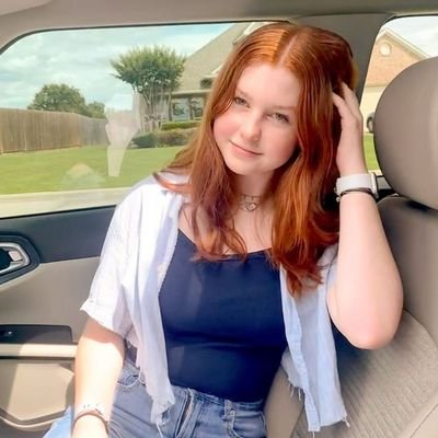 olinatrader12's profile picture. 