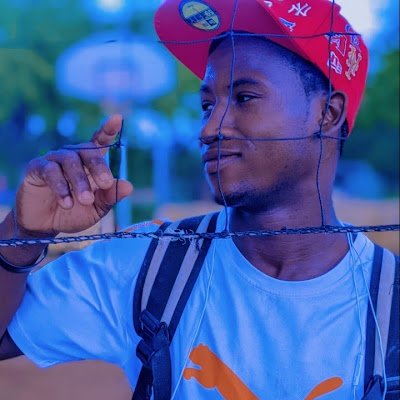 TadinioZ42430's profile picture. 