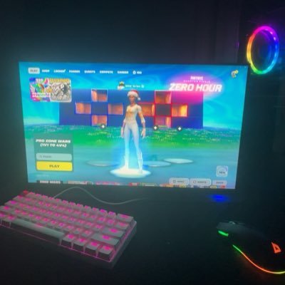 adamflynn870705's profile picture. comp fortnite player 
grinding to go pro 
team sarrow