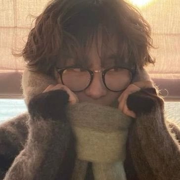 tarrrlz's profile picture. YUTA ULT🍒 • nctzen²⁵💚+ meu⁵💜• multistan • join the f(x) server linked below!