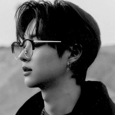 euqijoo's profile picture. He leads Noctalycan through the dark with @Leehafn.