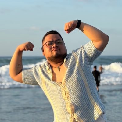 ceedelrosario's profile picture. City lights, rainy days, spicy food, and video games