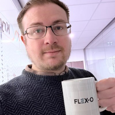 flngr's profile picture. 🪐