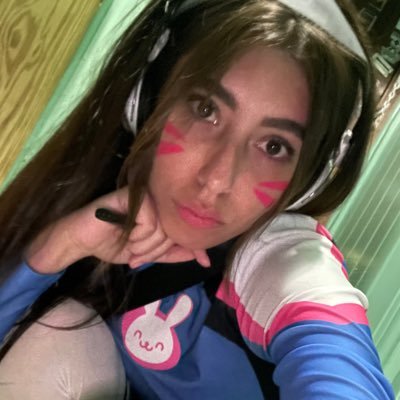 dietcokegril's profile picture. I have a lizard brain