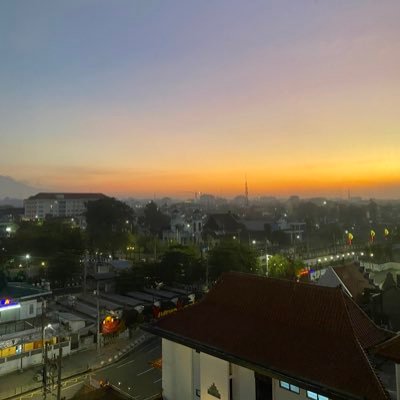 fqapee's profile picture. 