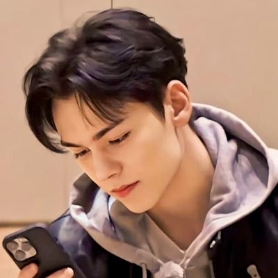 sarasilver84's profile picture. 