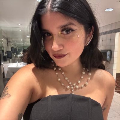 saltndrpepper's profile picture. 22 | i share a birthday with FaZe Adapt