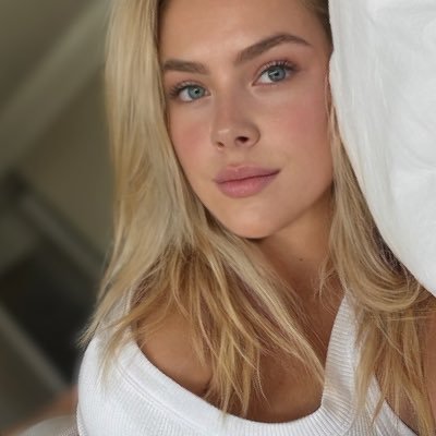 goddessspearl's profile picture. FINDOM • FEMDOM • LIFE ENHANCER • ADDICTION • Beem: pearlosophie • 🦪 👸🏼 🐫 middle eastern • 🍦’soft’ domme • SSC | RACK 🔥 No DM w/o tribute 💸