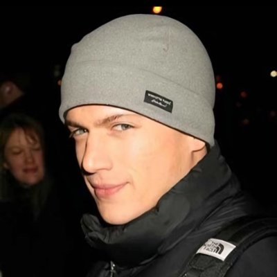 siyahikanat's profile picture. 