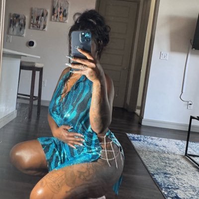 cynthialola06's profile picture. 