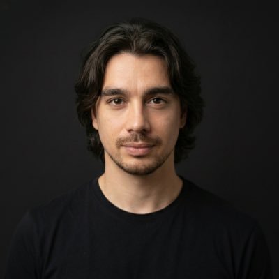 savasvedova's profile picture. Staff Frontend Engineer @gitlab • Founder @stormkitio since 2019 • Tweets in 🇺🇸 🇹🇷