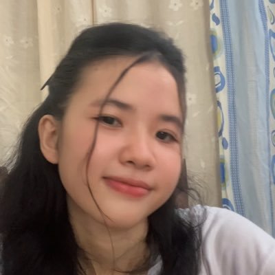 angelie_ponce's profile picture. A Court of Thorns and Roses