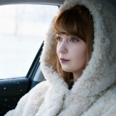 Fairysfox's profile picture. 32 y.o, un humour douteux et un besoin de poutrer des dragons en Bordeciel ⚔️